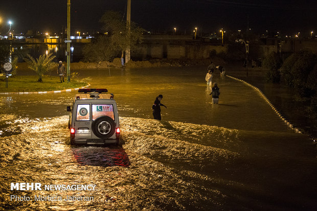 Severe flood hits SW Iran