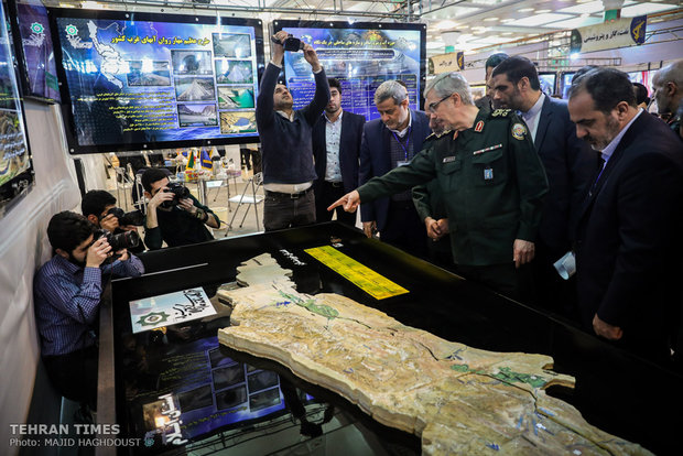 Major defense exhibition opened in Tehran