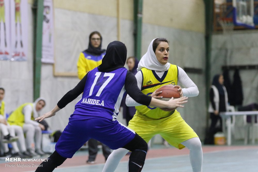 پالایش‌نفت آبادان باتسام مشهد را در دیداری سخت شکست داد