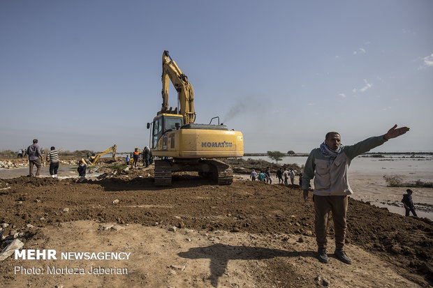 جهود مكثفة لإعمار حزام الفيضانات بمحافظة خوزستان 