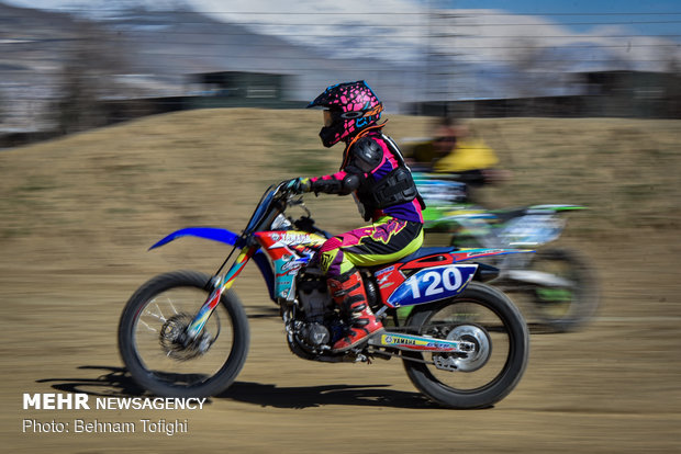 Nationwide motocross c’ship competition, special of female