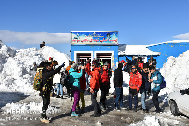 مهرجان "رجل الثلج" بمدينة "شازند" الايرانية