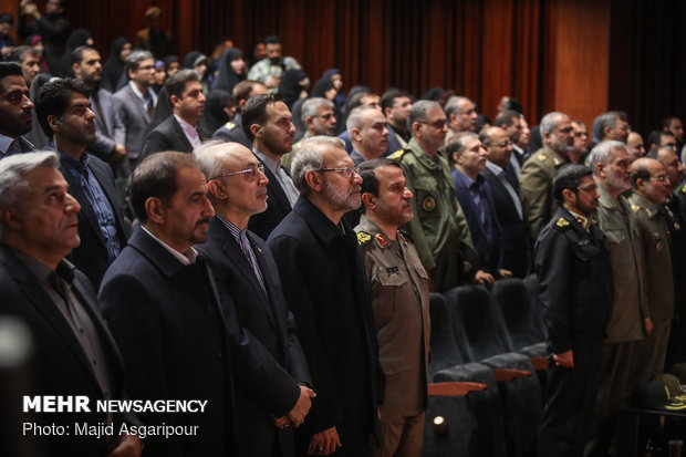 افتتاح معرض "انجازات الثورة الاسلامية خلال اربعين عام" 