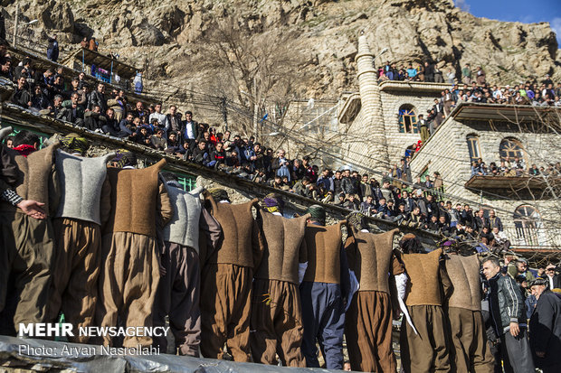 مراسم "بير شاليار" الكردية في محافظة كردستان