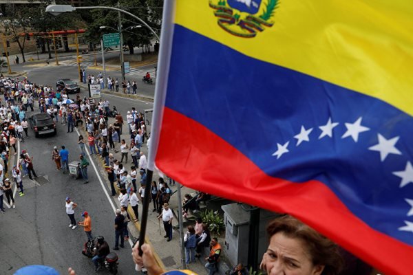 وینزویلا میں مادورو کی حمایت میں مظاہرے