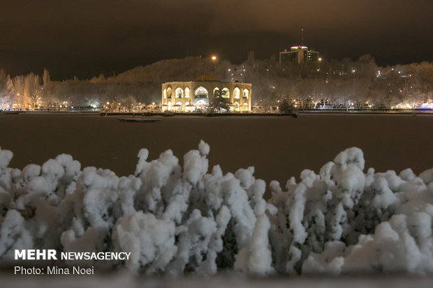 حال و هوSnowy Tabriz