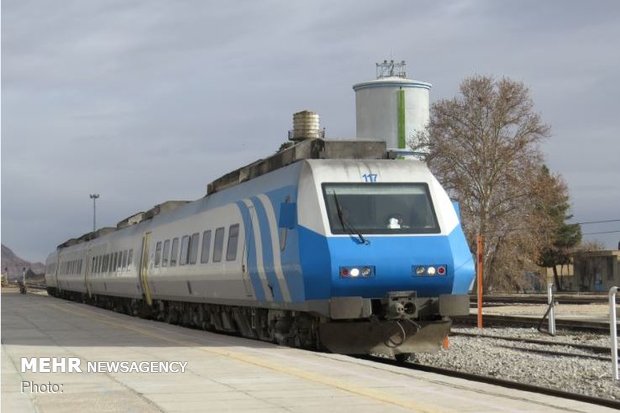 خرابی لوکوموتیو علت تاخیر قطار مسافربری تهران-مشهد بود