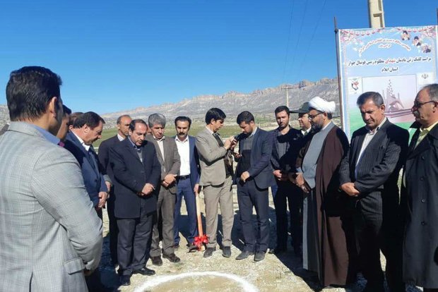یادمان شهدای زمین فوتبال شهر چوار کلنگ زنی شد