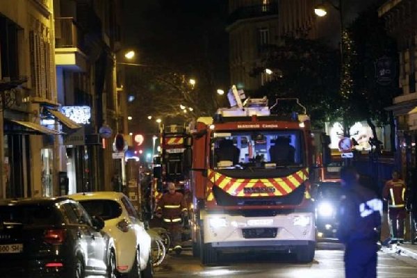 VIDEO: Fatal apartment fire in wealthy Paris region