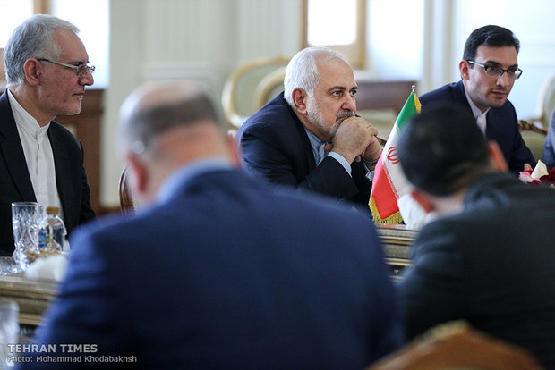 Zarif meets Syrian counterpart, UN envoy for Syria in Tehran