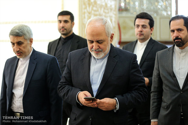 Zarif meets Syrian counterpart, UN envoy for Syria in Tehran