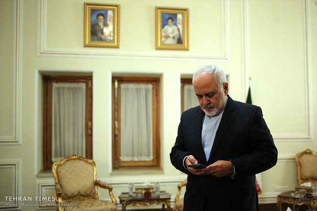 Zarif meets Syrian counterpart, UN envoy for Syria in Tehran