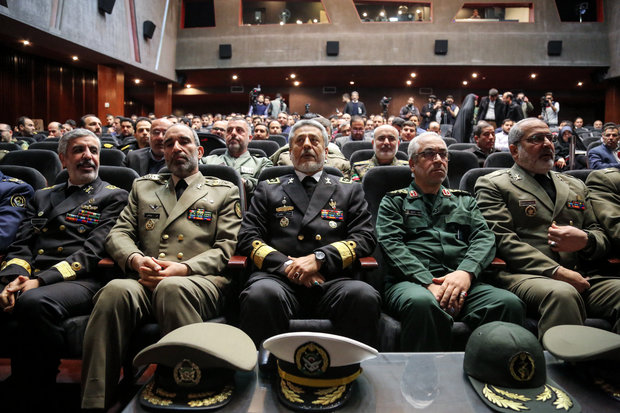 Army commanders hold presser in Tehran