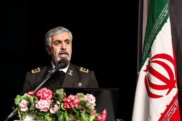 Army commanders hold presser in Tehran