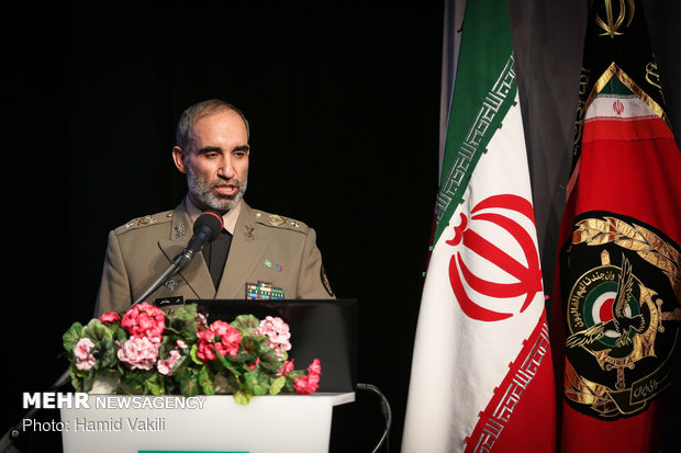 Army commanders hold presser in Tehran