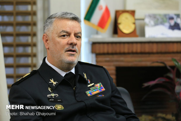 Navy cmdr. urges unity in face of economic sanctions