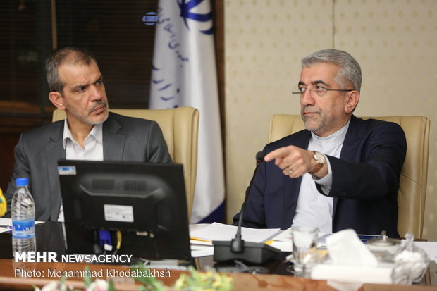 Iranian energy min. meets with Iraqi electricity min.