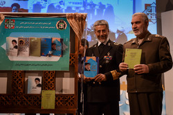 مراسم إزاحة الستار عن مجموعة كتب حول المنظومة الفكرية الدفاعية في إيران /صور