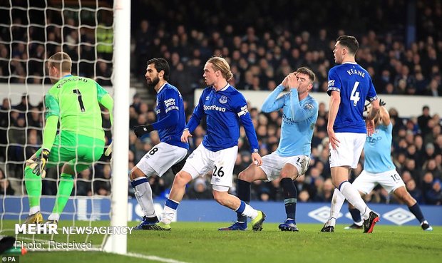 دیدار تیم های فوتبال اورتون و منچسترسیتی‎