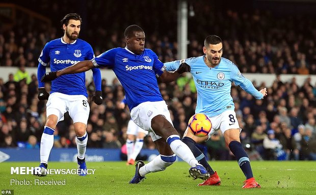 دیدار تیم های فوتبال اورتون و منچسترسیتی‎