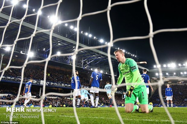 دیدار تیم های فوتبال اورتون و منچسترسیتی‎