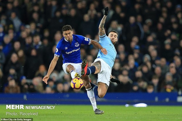 دیدار تیم های فوتبال اورتون و منچسترسیتی‎