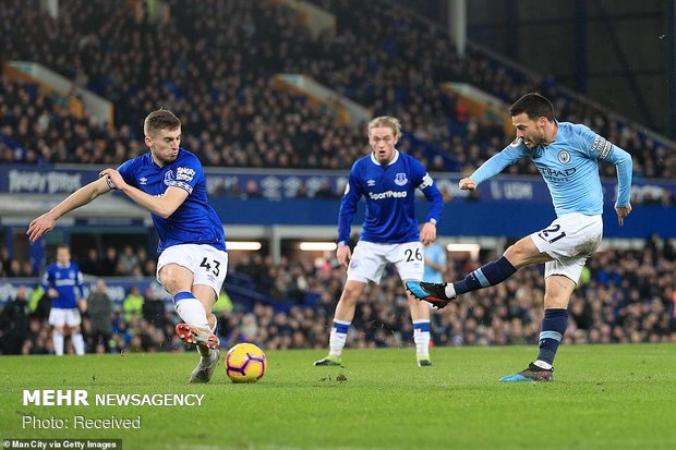 دیدار تیم های فوتبال اورتون و منچسترسیتی‎