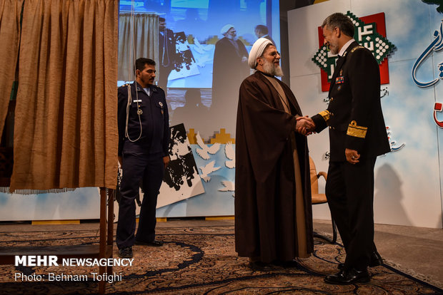 مراسم إزاحة الستار عن مجموعة كتب حول المنظومة الفكرية الدفاعية في إيران