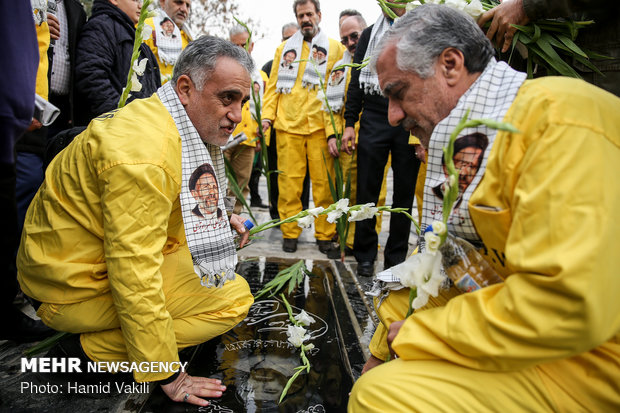 آئین «میهمانی لاله‌ها» در گلزار شهدای تهران