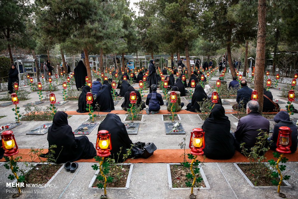 خاکسپاری پیکر دو تن از هم‌رزمان سردار شهید سلیمانی در بهشت زهرا