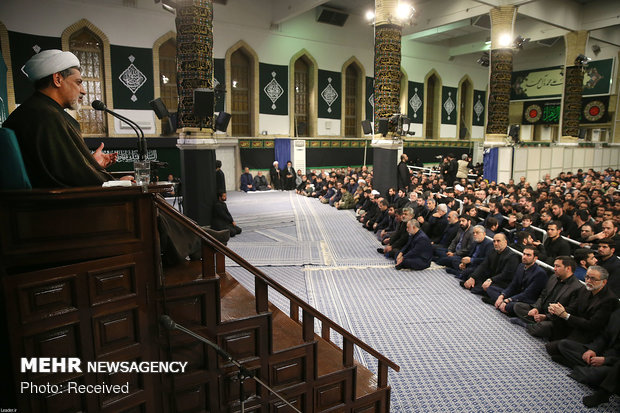 Leader attending Hazrat Fatemeh (SA) mourning ceremony 