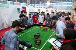نخستین دوره مسابقات بین المللی رباتیک در کیش آغاز شد