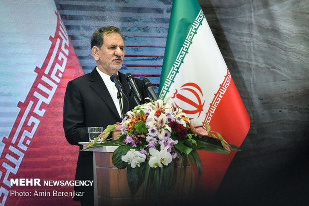 Govt.’ main policy is to resist against foreign pressures: Jahangiri