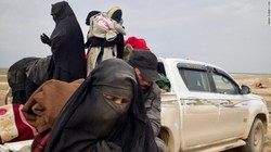 Canadian women emerge from ISIS's crumbling caliphate
