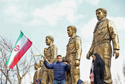 احتفالات الذكرى الأربعين لانتصار الثورة الإسلامية في تبريز/صور