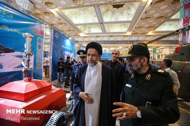 Intelligence min visits 'Eghtedar 40' expo