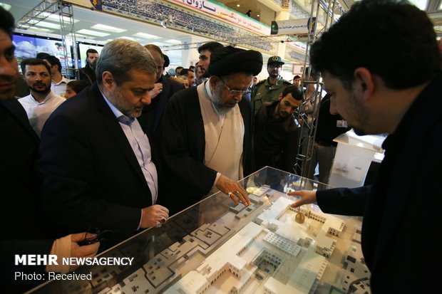 Intelligence min visits 'Eghtedar 40' expo