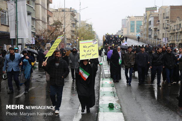 راهپیمایی ۲۲ بهمن در ۴۰ سالگی انقلاالاحتفالات الجماهيري في طهران بالذكرى الأربعين للثورة الإسلامية ب