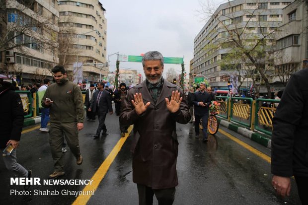 Senior officials join public rallies on Islamic Revolution anniv.