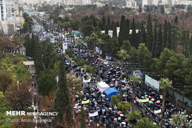 احتفالات الذكرى الأربعين لانتصار الثورة الإسلامية في شيراز