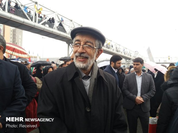 Senior officials join public rallies on Islamic Revolution anniv.