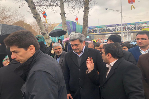 حضور شهردار و رئیس شورای شهر تهران در راهپیمایی ۲۲ بهمن