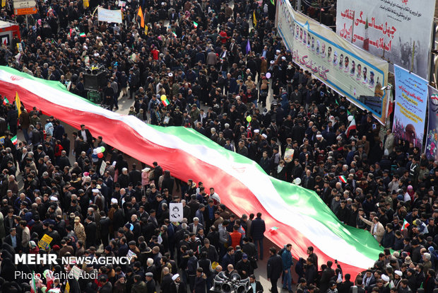 احتفالات الذكرى الأربعين لانتصار الثورة الإسلامية في تبريز
