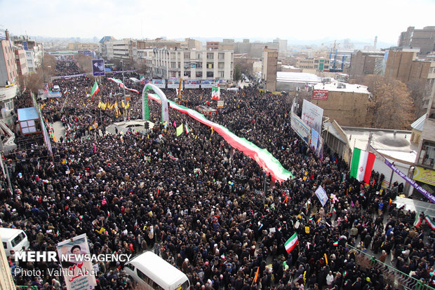 احتفالات الذكرى الأربعين لانتصار الثورة الإسلامية في تبريز