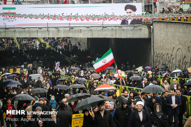 Massive Revolution anniv. rallies in Tehran