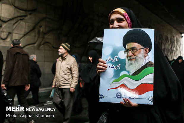 Massive Revolution anniv. rallies in Tehran