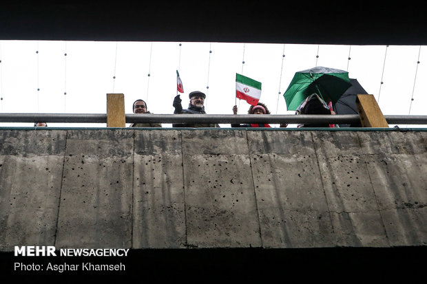 Massive Revolution anniv. rallies in Tehran