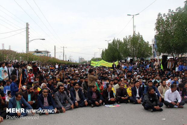 راهپیمایی ۲۲ بهمن در هشت بندی / عکس : وهب بهرامی