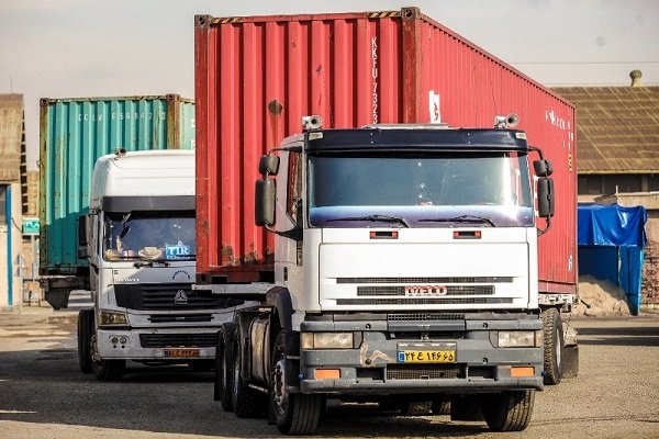 Truck traffic facilitated at Iran-Turkey border