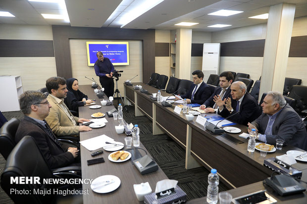 Armenia ambassador visits MNA headquarters